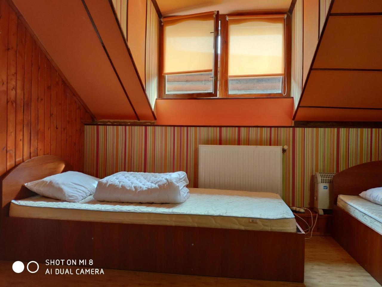 Hostel Vokzal Мукачеве Екстериор снимка